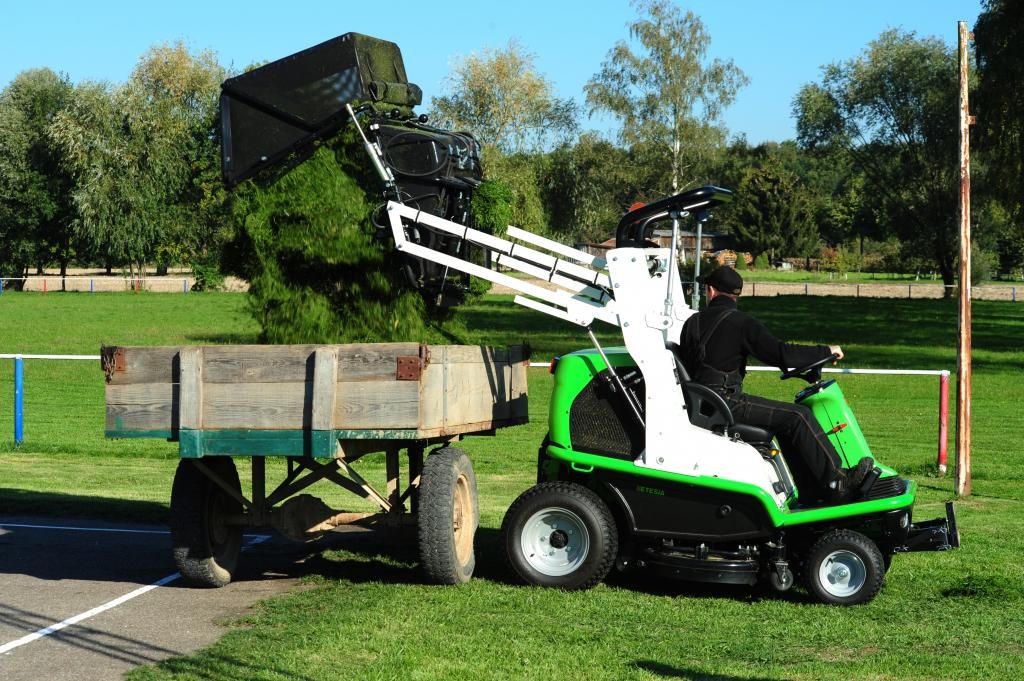 Tondeuse autoportée Etesia HYDRO 124DN